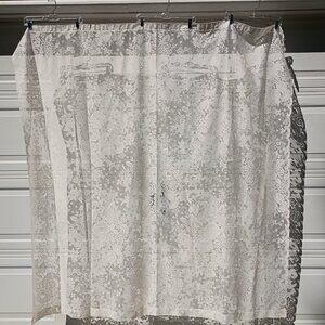 JC PENNEY Lace Shower Curtain 70.5 x 72 Vintage Ivory Floral Off White Victorian